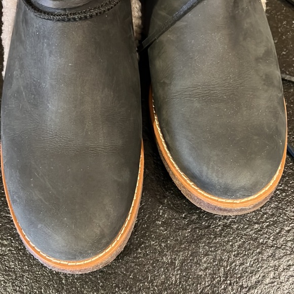 UGG® Black Luisa Leather ankle boot - Picture 4 of 7